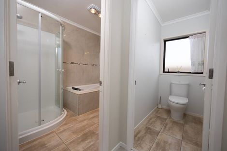 Photo of property in 7 Hollinger Place, Nawton, Hamilton, 3200