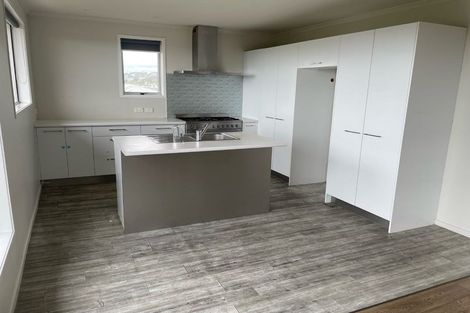 Photo of property in 18 Fairway Avenue, Red Beach, 0932