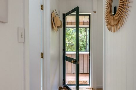 Photo of property in 12 Okoka Road, Omiha, Waiheke Island, 1081