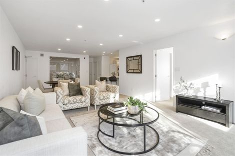 Photo of property in 1i/175 Hurstmere Road, Takapuna, Auckland, 0622