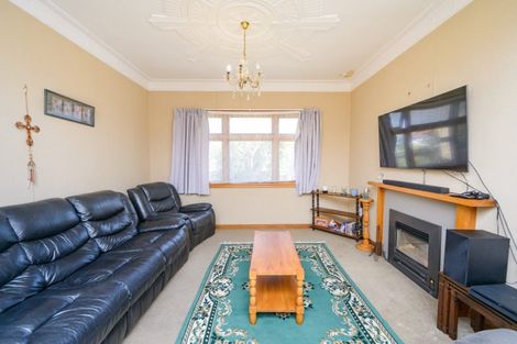 Photo of property in 30 Puriri Terrace, Roslyn, Palmerston North, 4414