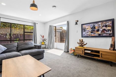 Photo of property in 12 Dunbarton Street, Redwood, Christchurch, 8051