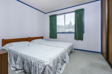 Photo of property in 2/3 Lambrown Drive, Totara Vale, Auckland, 0629