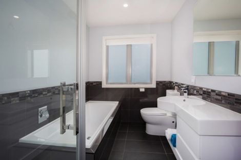 Photo of property in 2 Madeira Close, Whitby, Porirua, 5024