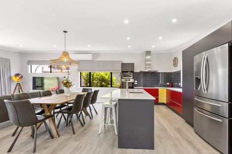 Photo of property in 14 Robertson Street, Raglan, 3225