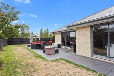 Photo of property in 6 Loeb Place, Rolleston, 7614