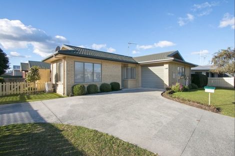 Photo of property in 12 Donegal Place, Katikati, 3129