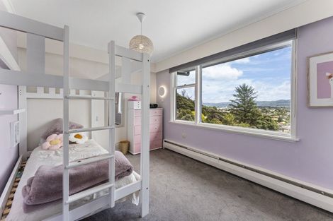 Photo of property in 212a Whites Line East, Waiwhetu, Lower Hutt, 5010