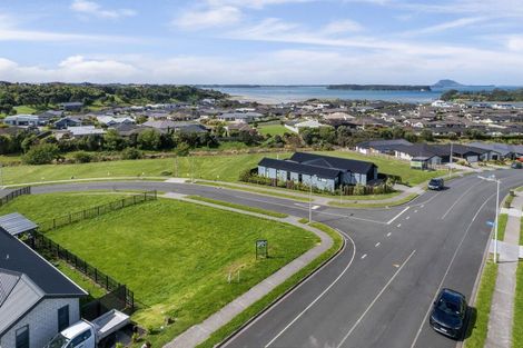 Photo of property in 35 Ridge Drive, Omokoroa, 3114