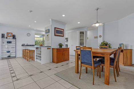 Photo of property in 41 Chadlington Avenue, Henderson, Auckland, 0612