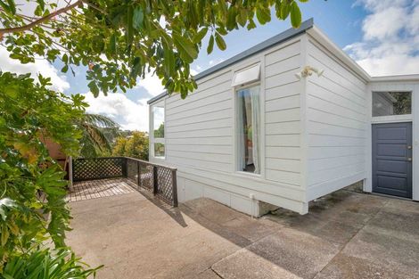Photo of property in 1a Woodstock Terrace, Tawa, Wellington, 5028