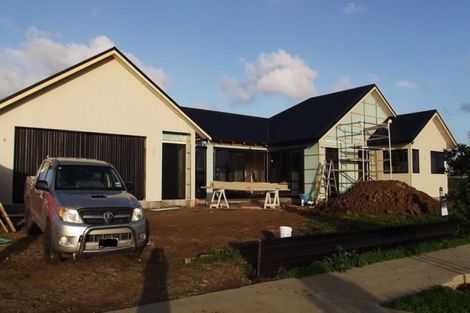 Photo of property in 13 Wheriko Avenue, Glenbrook, Waiuku, 2681