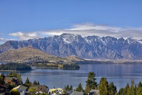 Photo of property in 6 Aspen Grove, Fernhill, Queenstown, 9300