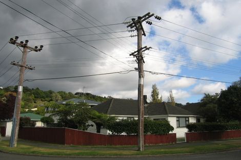 Photo of property in 1 Heretaunga Square, Silverstream, Upper Hutt, 5019