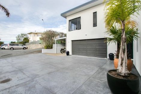 Photo of property in 28 Parade Street, Hospital Hill, Napier, 4110