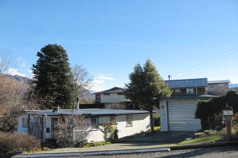 Photo of property in 2 Matai Road, Wanaka, 9305