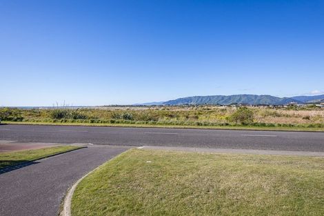 Photo of property in 270 Manly Street, Paraparaumu Beach, Paraparaumu, 5032