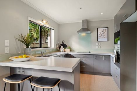 Photo of property in 33a Lismore Street, Strandon, New Plymouth, 4312