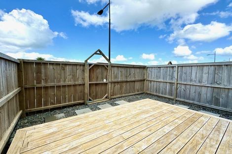 Photo of property in 5 Kaha Road, Takanini, 2110