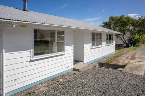 Photo of property in 75 Milton Terrace, Picton, 7220