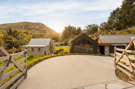 Photo of property in 22 Hicks Road, Lower Shotover, Queenstown, 9304