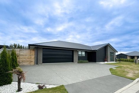 Photo of property in 6 Arabella Crescent, Yaldhurst, Christchurch, 8042