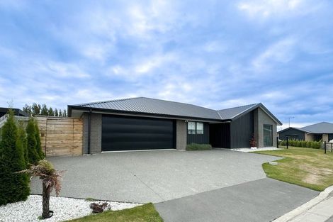 Photo of property in 6 Arabella Crescent, Yaldhurst, Christchurch, 8042