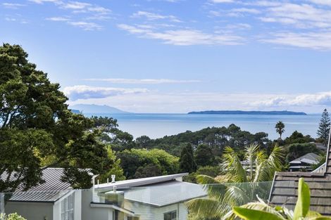 Photo of property in 219 East Coast Road, Campbells Bay, Auckland, 0620