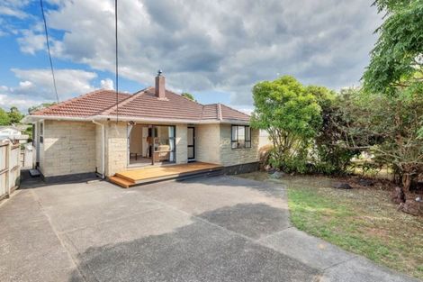 Photo of property in 1/16 Peach Road, Glenfield, Auckland, 0629