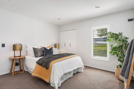 Photo of property in 43 Hawkesbury Avenue, St Albans, Christchurch, 8014