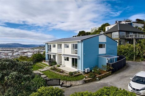 Photo of property in 8c Nikau Road, Point Howard, Lower Hutt, 5013