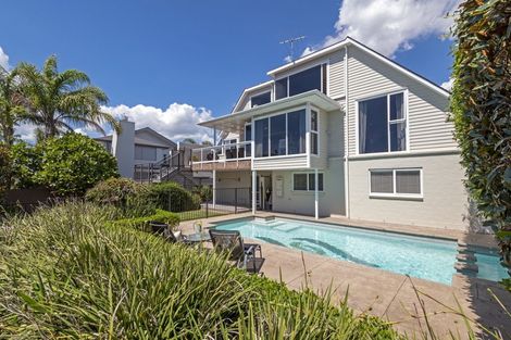 Photo of property in 13 Compass Way, Half Moon Bay, Auckland, 2012