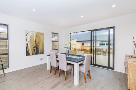 Photo of property in 89 Nobilo Road, Kumeu, 0810