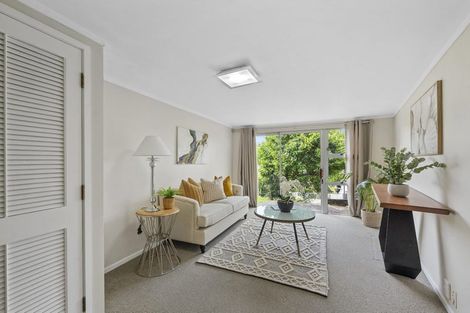 Photo of property in 1/52 Beulah Avenue, Rothesay Bay, Auckland, 0630