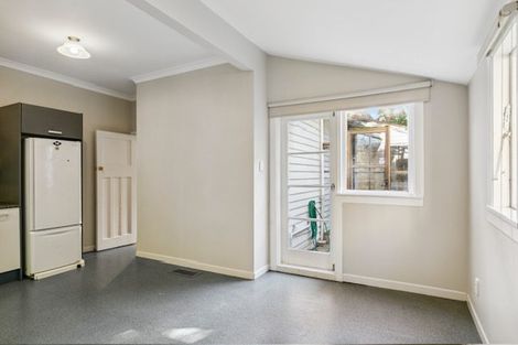 Photo of property in 5 Burrows Avenue, Karori, Wellington, 6012