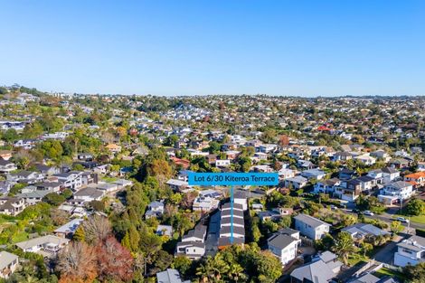 Photo of property in 6/30 Kiteroa Terrace, Rothesay Bay, Auckland, 0630
