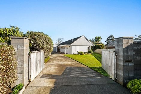 Photo of property in 15 Quin Crescent, Hawera, 4610