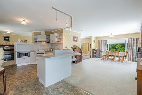 Photo of property in 27 Cambridge Street, Pahiatua, 4910