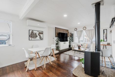 Photo of property in 4 Bremridge Place, Melville, Hamilton, 3206