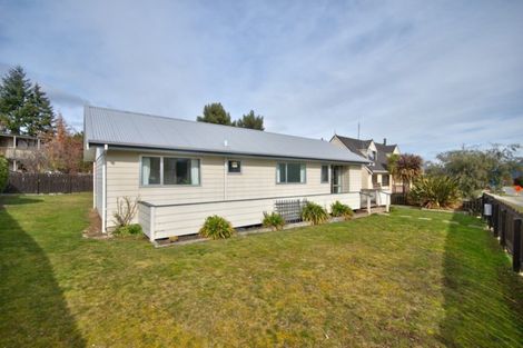 Photo of property in 49 Oregon Drive, Kelvin Heights, Queenstown, 9300