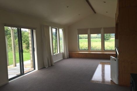 Photo of property in 71 Omarere Road, Martinborough, 5711