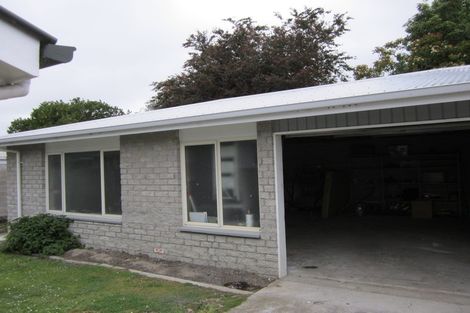 Photo of property in 6 Milnebank Street, Upper Riccarton, Christchurch, 8041