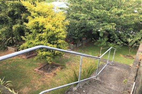 Photo of property in 4 Moana Crescent, Blagdon, New Plymouth, 4310