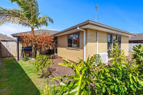 Photo of property in 27 Golden Sands Drive, Papamoa Beach, Papamoa, 3118
