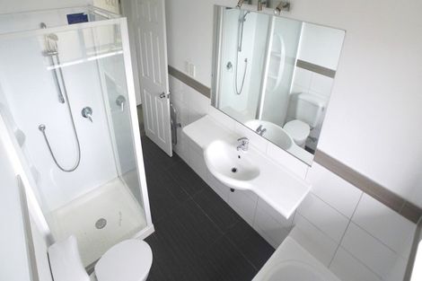 Photo of property in 9 Plumstead Rise, Glen Eden, Auckland, 0602