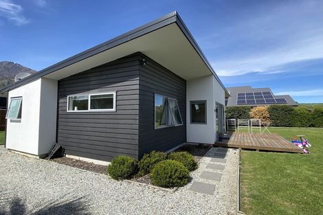 Photo of property in 8 Sylvan Street, Lake Hayes, Queenstown, 9304