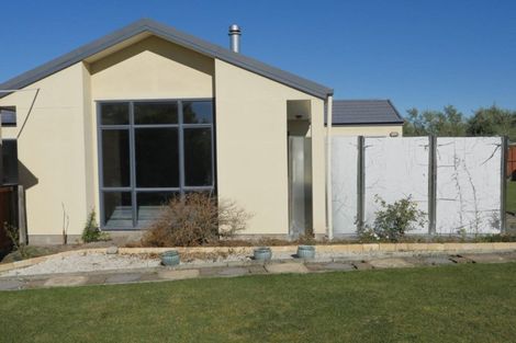 Photo of property in 1 Hillview Place, Amberley, 7410