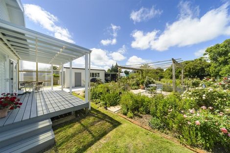 Photo of property in 7 Station Road, Marton, 4710