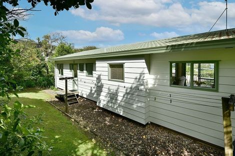 Photo of property in 12a Delshaw Avenue, Stanmore Bay, Whangaparaoa, 0932