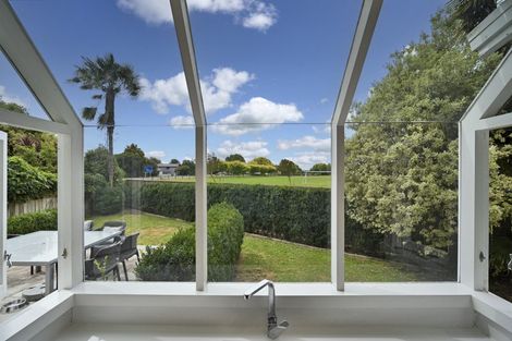 Photo of property in 140 Napier Road, Havelock North, 4130